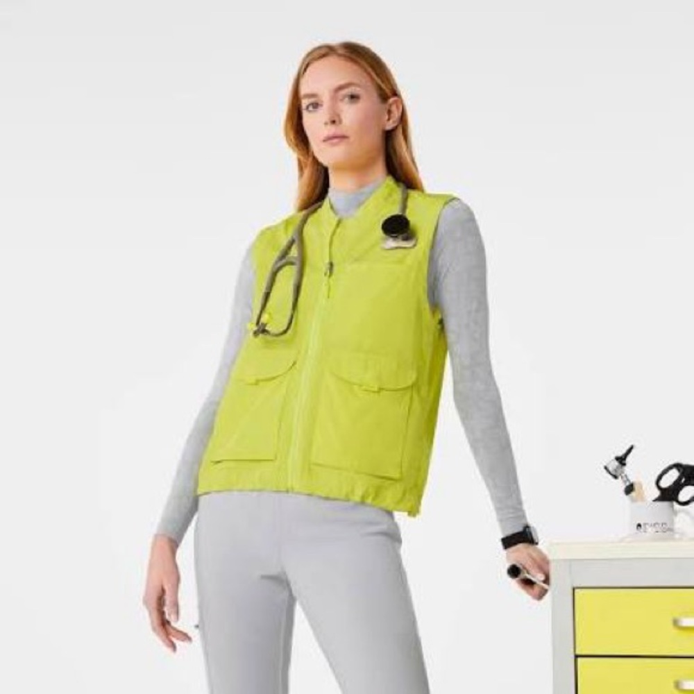 FIGS On-Shift Extremes Vest Bright Yellow Size XL Rare
